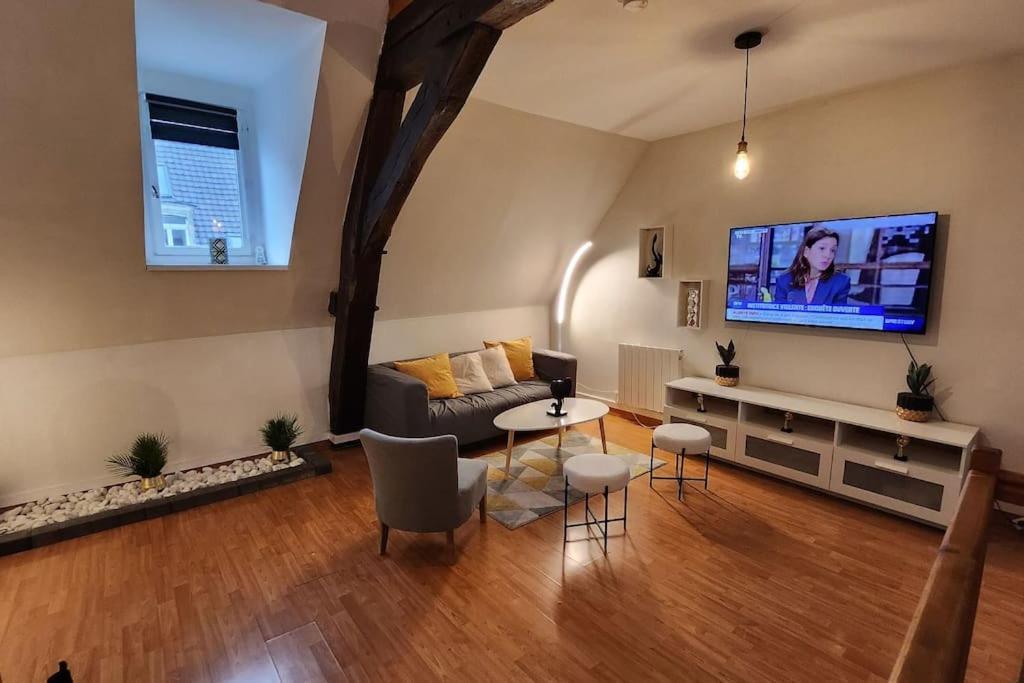 Apartamento Grand Duplex Du Beffroi Douai Exterior foto